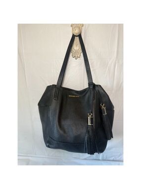 MICHAEL KORS ASHBURY Large Black Pebbled Leather Tasseled GRAB BAG Tote